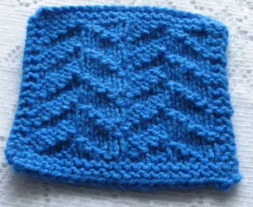 Mock cable coaster pattern